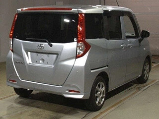 2023 Toyota Roomy I Рестайлинг, серый, 952155 рублей, вид 2