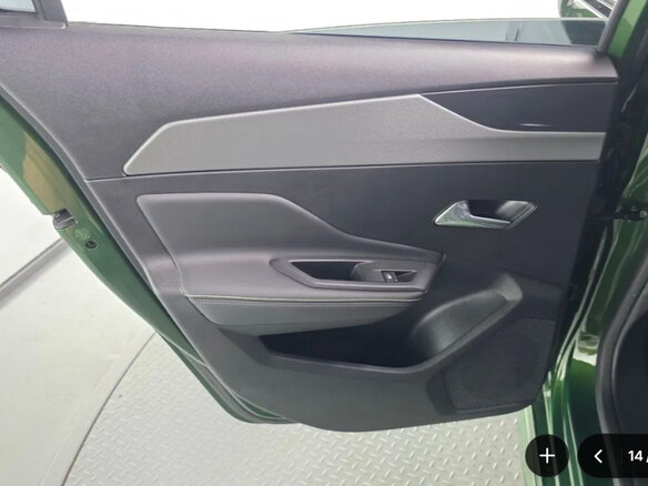2023 Peugeot 308 III, зелёный - вид 13