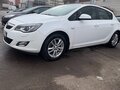 2010 Opel Astra J, белый, 700000 рублей