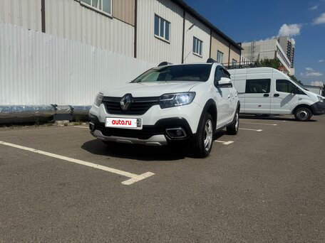 2021 Renault Sandero Stepway II Рестайлинг, белый, 1410000 рублей, вид 3