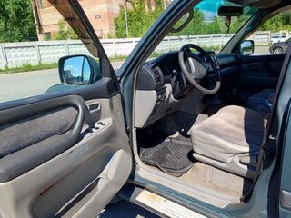 2004 Toyota Land Cruiser 100 Series Рестайлинг 1, зелёный, 1300000 рублей, вид 5