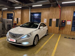 2010 Hyundai Sonata VI (YF), белый, 900000 рублей, вид 3