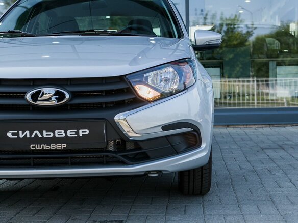 2026 Lada (ВАЗ) Granta I Рестайлинг, серебристый, 1208000 рублей - вид 9