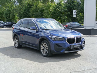2020 BMW X1 16d sDrive II (F48) Рестайлинг, синий, 2370000 рублей, вид 3
