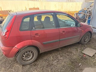 2006 Ford Fiesta Mk5, красный, 260000 рублей, вид 2
