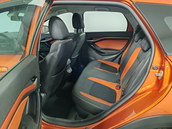 2019 Lada (ВАЗ) Vesta SW Cross I, оранжевый, 855000 рублей - вид 11