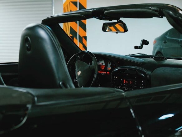 2002 Porsche 911 Carrera 4 V (996) Рестайлинг, чёрный - вид 12