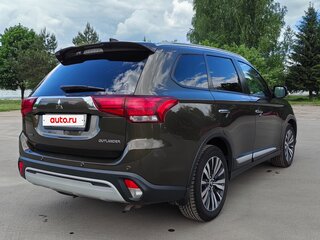 2019 Mitsubishi Outlander III Рестайлинг 3, коричневый, 1950000 рублей, вид 5