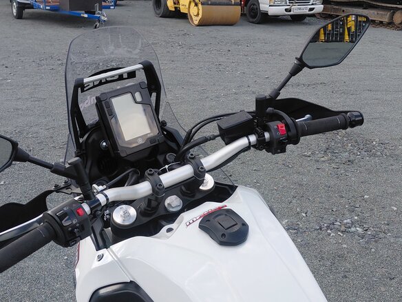 2023 Yamaha Tenere 700, белый, 1210000 рублей - вид 9
