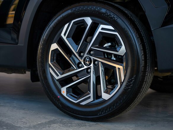 2025 Hyundai Tucson L IV Рестайлинг, чёрный, 5250000 рублей - вид 16