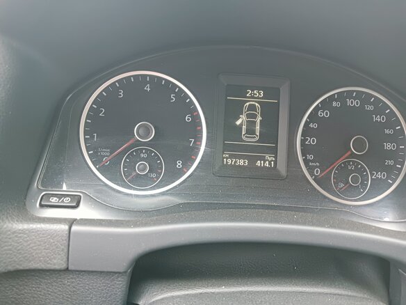2014 Volkswagen Tiguan I Рестайлинг, белый, 735000 рублей - вид 12
