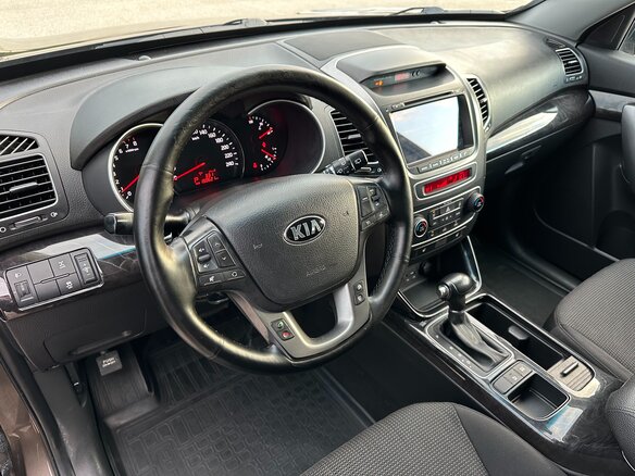 2018 Kia Sorento II Рестайлинг, бежевый, 2097000 рублей - вид 14
