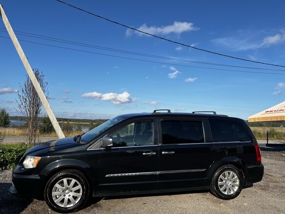2013 Chrysler Voyager Grand V Рестайлинг, чёрный, 1940000 рублей - вид 3