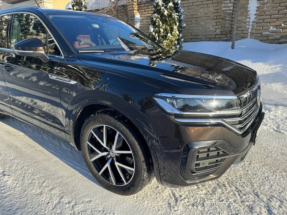 2018 Volkswagen Touareg III, коричневый, 7500000 рублей - вид 8
