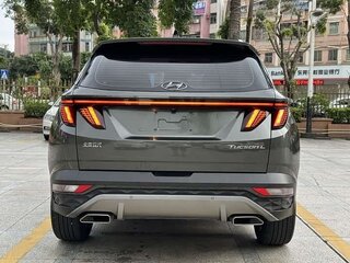 2021 Hyundai Tucson SWB IV, зелёный, 2400000 рублей, вид 4