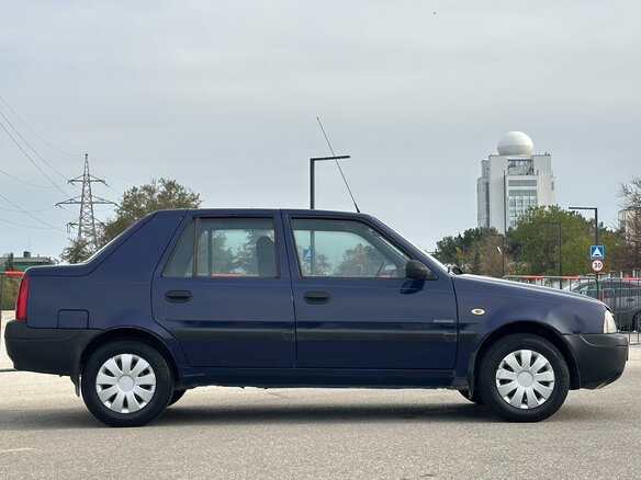 2003 Dacia Solenza, синий, 237000 рублей - вид 10