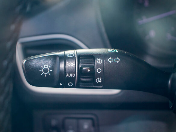 2018 Hyundai Solaris II, красный - вид 16