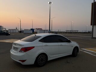 2014 Hyundai Solaris I Рестайлинг, белый, 725000 рублей, вид 4