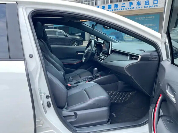 2023 Toyota Corolla Sporty XII (E210), белый, 1699000 рублей - вид 17