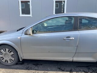2010 Opel Astra GTC H Рестайлинг, серебристый, 650000 рублей, вид 1