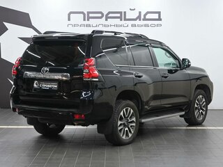 2022 Toyota Land Cruiser Prado 150 Series Рестайлинг 3, чёрный, 6459900 рублей, вид 3