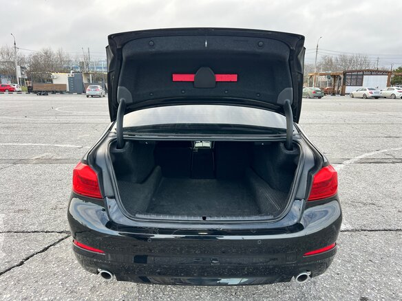 2019 BMW 5 серии 520d VII (G30/G31/G38), чёрный, 3099000 рублей - вид 5