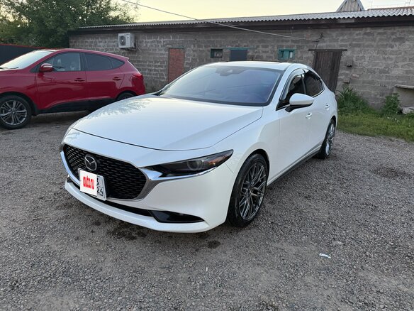 2020 Mazda 3 IV (BP), белый - вид 4