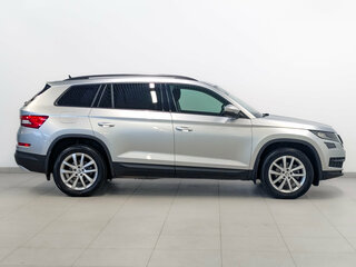 2021 Skoda Kodiaq I, серебристый, 2850000 рублей, вид 4