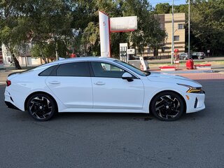 2021 Kia K5 III, белый, 2111111 рублей, вид 5