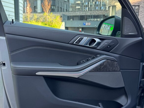 2024 BMW X5 40i IV (G05/G18) Рестайлинг, серый, 10400000 рублей - вид 6