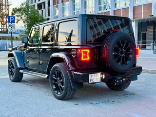 2021 Jeep Wrangler IV (JL), чёрный, 5550000 рублей, вид 2