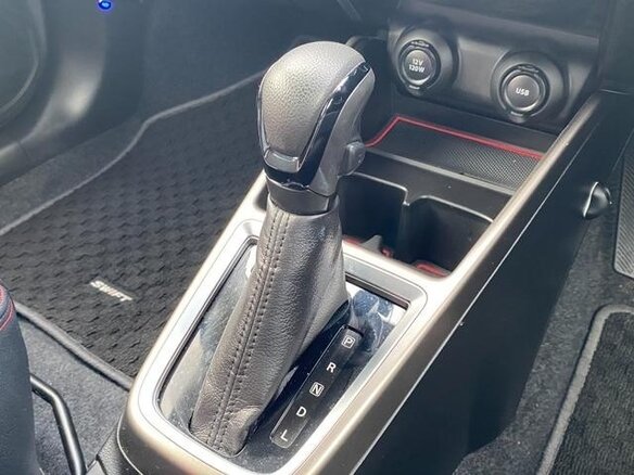 2020 Suzuki Swift V, чёрный - вид 9