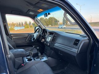 2010 Mitsubishi Pajero IV, синий, 2000000 рублей, вид 5