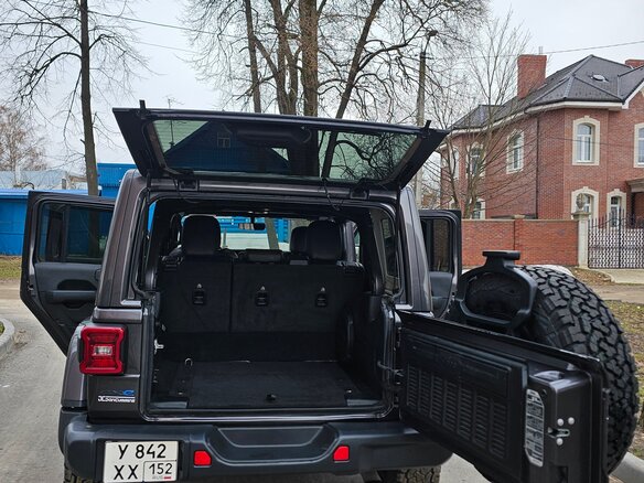 2021 Jeep Wrangler IV (JL), серый, 5000000 рублей - вид 4