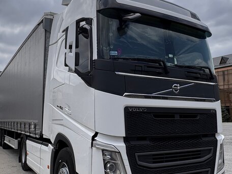 2021 Volvo FH, белый, 10900000 рублей, вид 2