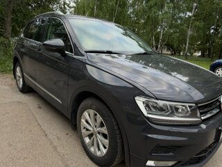 2017 Volkswagen Tiguan II, серый, 2200000 рублей, вид 1