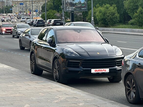 2019 Porsche Cayenne III, синий, 4860001 рублей - вид 4