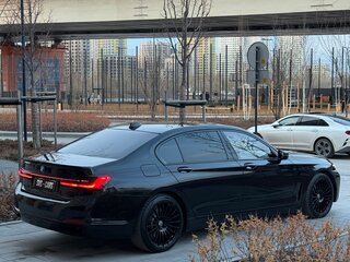 2019 BMW 7 серии 750d xDrive VI (G11/G12) Рестайлинг, чёрный, 6340000 рублей, вид 5