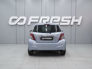 2013 Toyota Vitz III (XP130), синий, 550000 рублей, вид 4