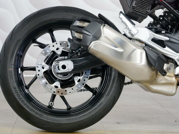 2024 BMW F 900 R, красный, 1049000 рублей - вид 8