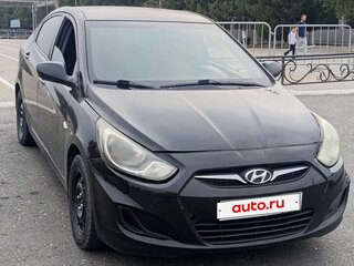 2013 Hyundai Solaris I, чёрный, 380000 рублей, вид 2