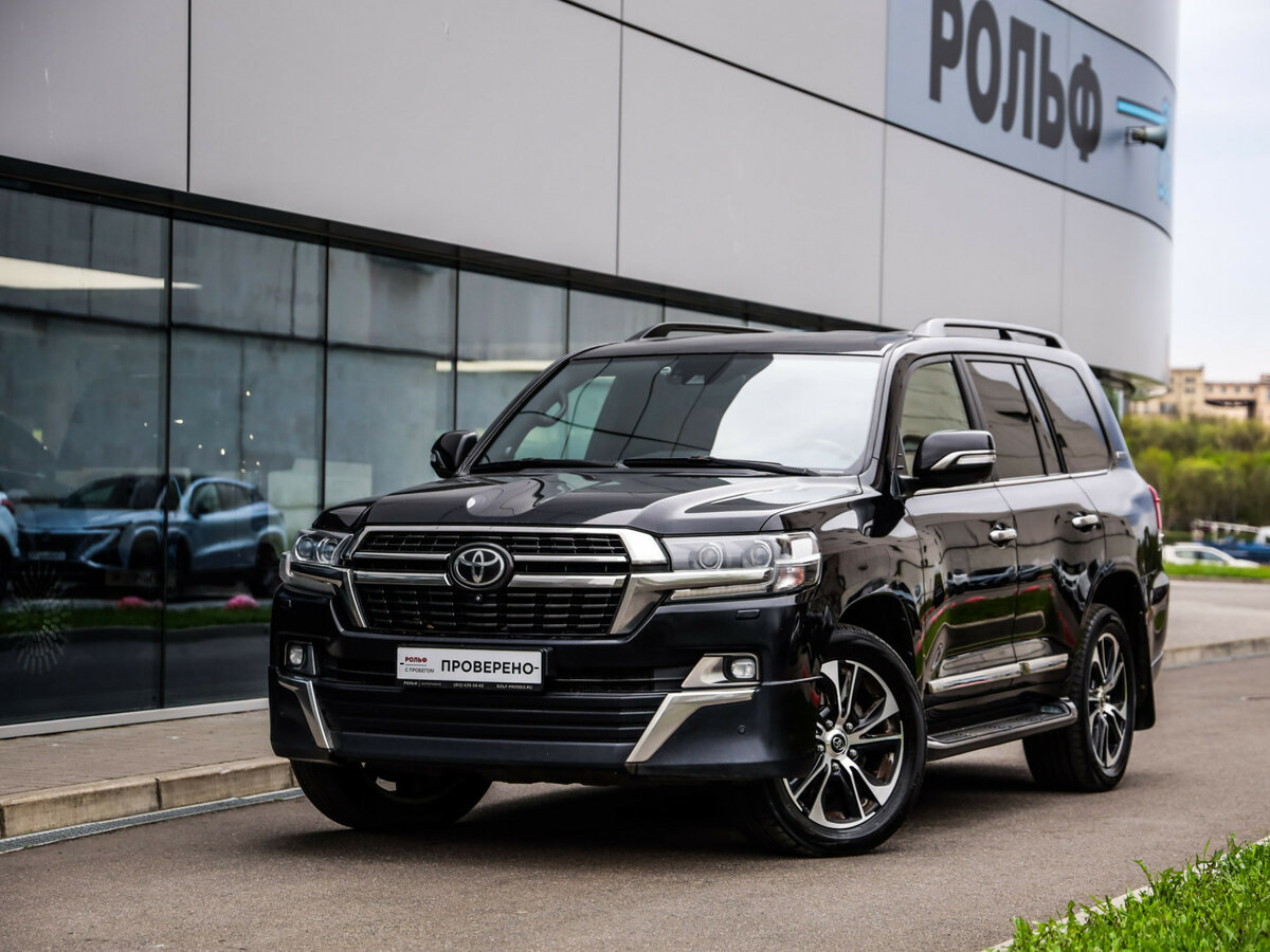 Открыть фотографии: Toyota Land Cruiser 200 Series Рестайлинг 2