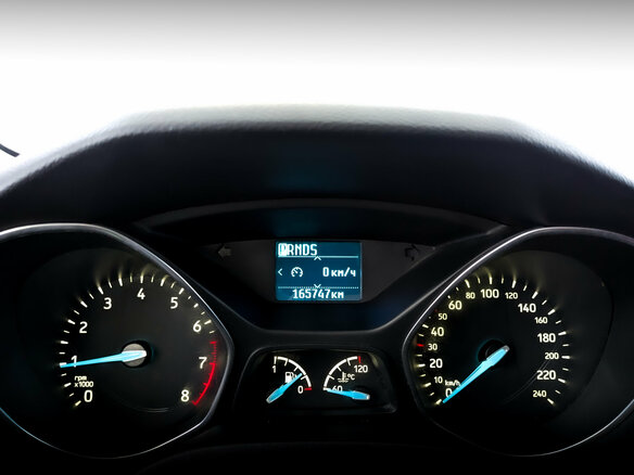 2018 Ford Focus III Рестайлинг, серебристый, 1015000 рублей - вид 12