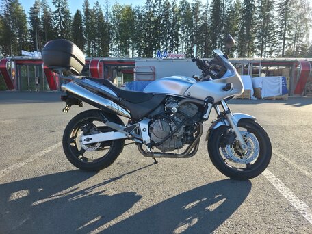 2002 Honda CB 600F Hornet, серебристый, 350000 рублей, вид 4