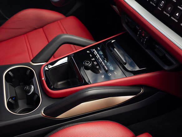 2024 Porsche Cayenne Coupé III Рестайлинг, серый, 14900000 рублей - вид 7