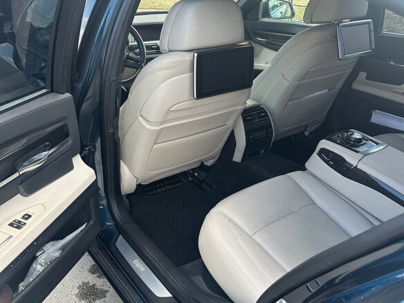2014 BMW 7 серии 750i xDrive V (F01/F02/F04) Рестайлинг, синий, 2300000 рублей - вид 13