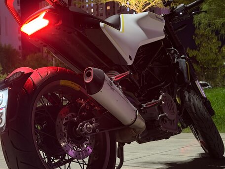 2018 Husqvarna Vitpilen 401, белый, 550000 рублей, вид 3