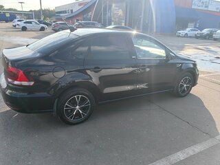 2017 Volkswagen Polo V Рестайлинг, чёрный, 1199000 рублей, вид 5