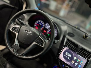 2014 Hyundai Solaris I Рестайлинг, чёрный, 670000 рублей, вид 5
