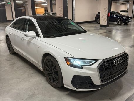2022 Audi A8 Long 55 TFSI IV (D5) Рестайлинг, белый, 7800000 рублей, вид 3